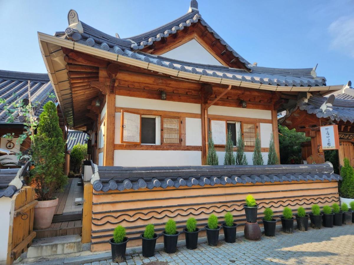 Hotel Beautiful House Jeonju Exterior foto